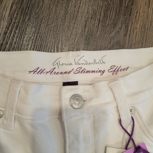 Gloria Vanderbilt All Around Slimming Effect Capri White Jean – Size 8 - NWT - Picture 7 of 12